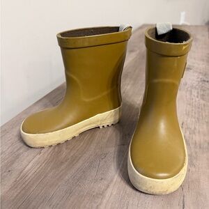 Rylee + Cru Rainboots